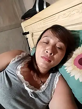 Angelina-Luxxy webcam