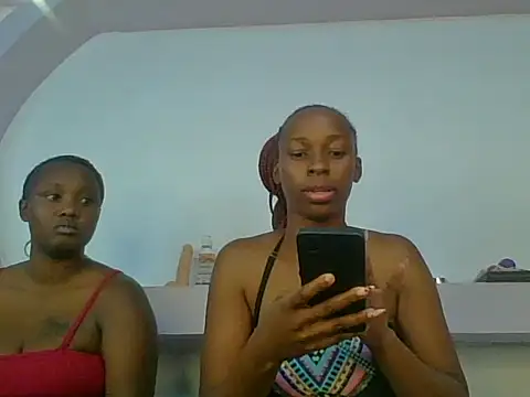 Lovey_doveyy webcam