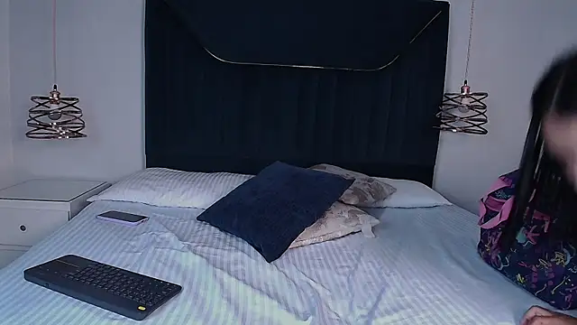 CamilaMoons webcam
