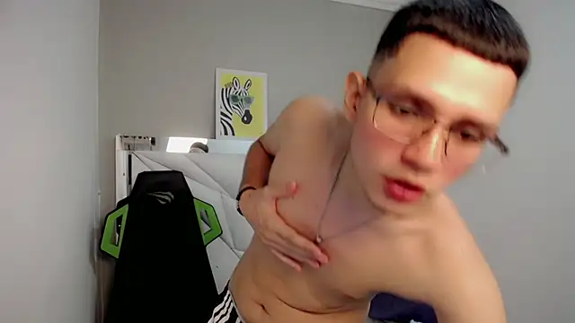 Pov_man777 live cam on StripChat