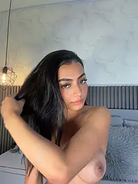 SHANONCLARK live cam on StripChat