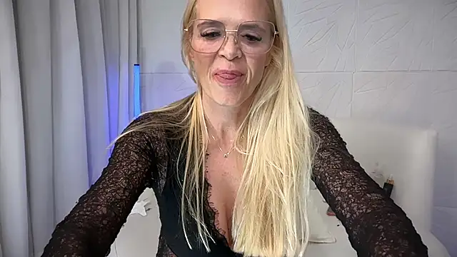 Reyna63 webcam