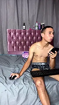Antonella_And_Thiago webcam