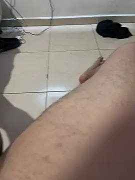 Andrescamilo2004 live sex cam