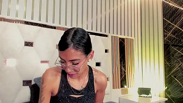 KarlaSlutSkinny__ webcam