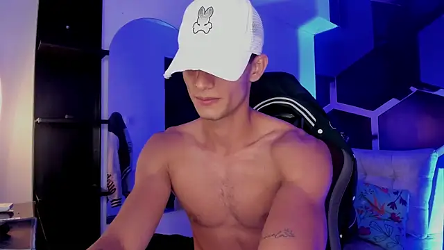 MaxiimoRomano_ webcam