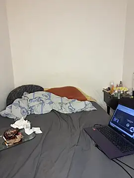 Ambredelacroix webcam