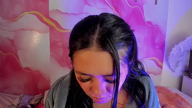 hellenngp live cam on StripChat