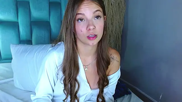 AmmyJones_ webcam