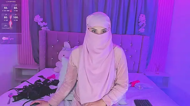 Nayla-Mouna webcam