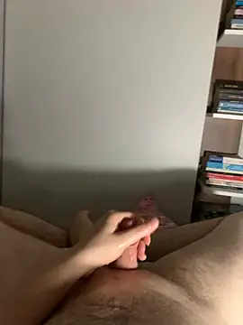 Erenn34 webcam