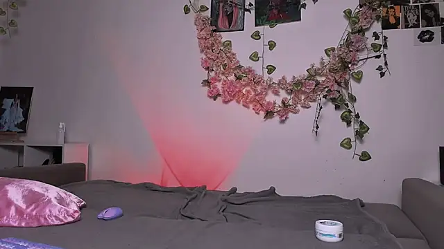 LadyTrep webcam
