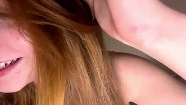 Kissme_Kira webcam