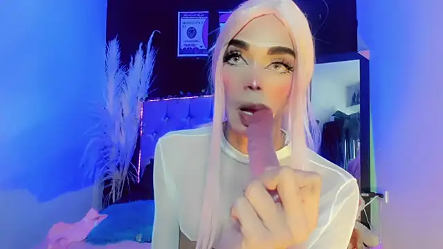 cami_valkyrie webcam