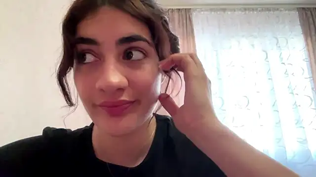 ledi_asthik's live room