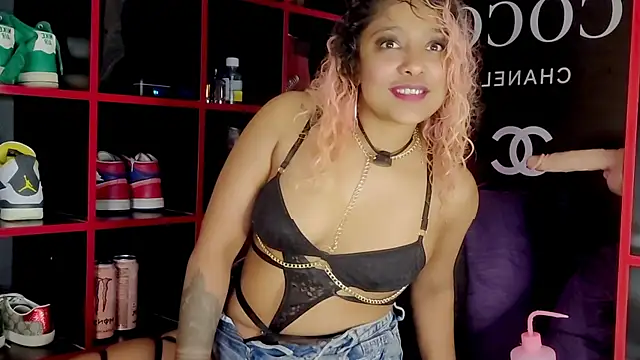 Indianbrownie webcam