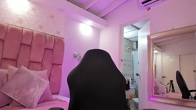 aishathornee webcam
