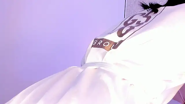 saraa_joness_ webcam