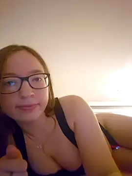 Freaky-Doll webcam