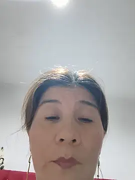 Naught-Milf webcam