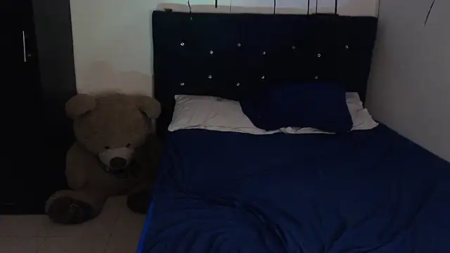 ANGELIQUE_KLANE webcam