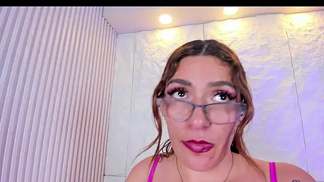 naughty_flower18 webcam