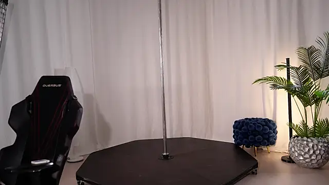 KittyCaitlin webcam