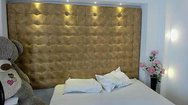 violet_giraldo webcam