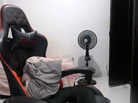 Adriana_0312 webcam