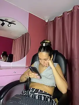DulceLatinaxo webcam