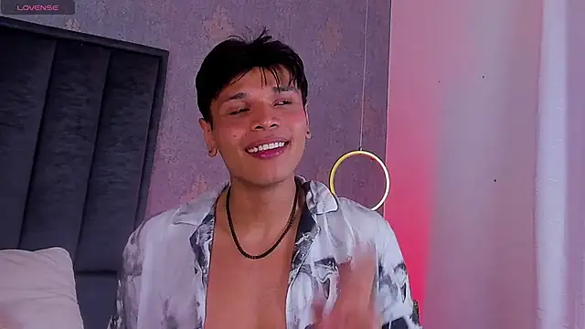 Alejandroo_Montenegro webcam