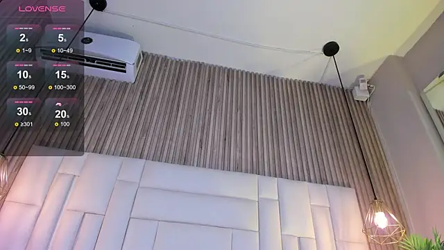 LisaLain webcam
