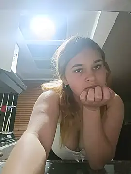 katty_42 (F teen) - Off bra in public