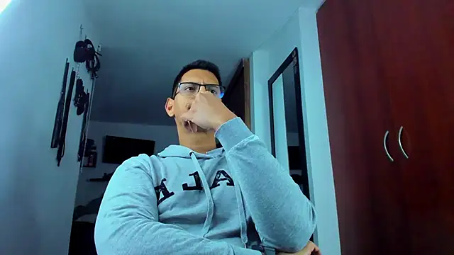 _john_boy_ (M young) - #bdsm #big-ass #big-balls #big-cocks #bisexuals #brunettes #cam2cam #cheap-privates #chunky #colombian #flexing #foot-fetish #hd #humiliation #jerk-off-instruction #latin #office #orgasm #recordable-privates #recordable-publics #role-play #rubbing #small-audience #spanish-speaking #striptease #top #trimmed #uncut #young