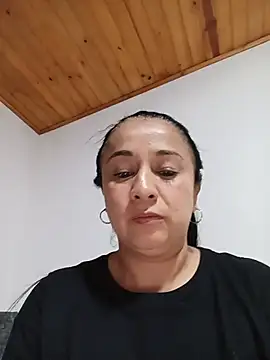 _Dr-Luna_1 live cam on StripChat