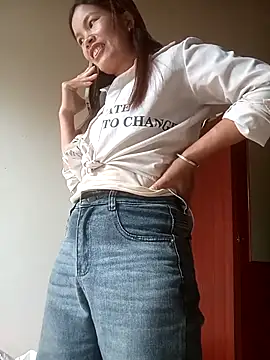 nangmo live cam on StripChat
