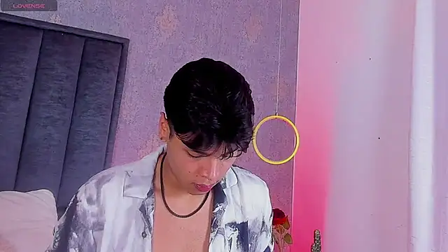 Alejandroo_Montenegro live cam on StripChat