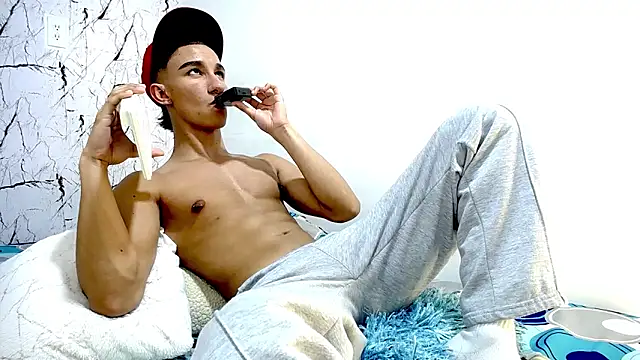 BabyAndy_ webcam