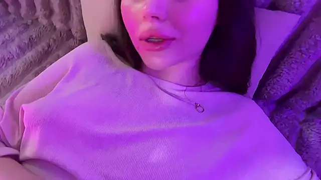 AlmaryKim webcam