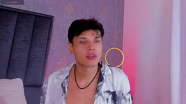 Alejandroo_Montenegro webcam