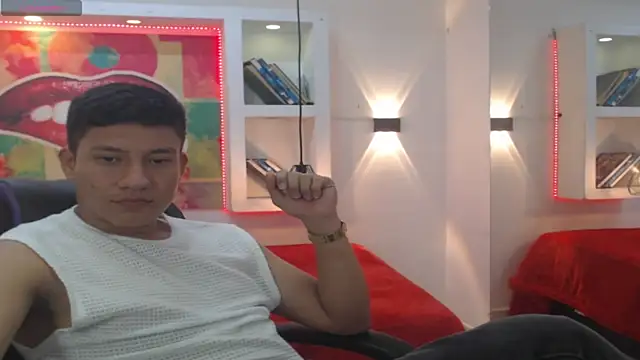 dominantboy4 (M twink) - cum show