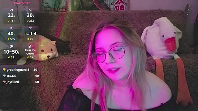 LeahBay webcam