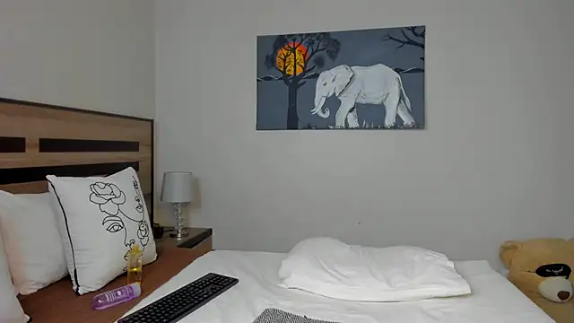 Renee-18 webcam