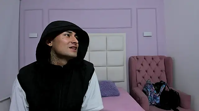 Kenji_n_Rousse webcam