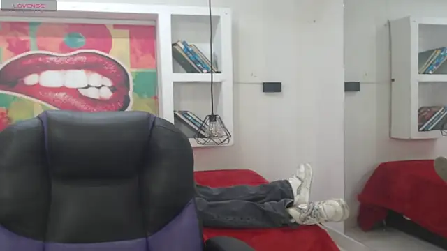 DominantBoy4 webcam