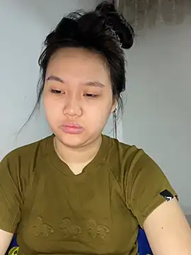Almira6868 webcam