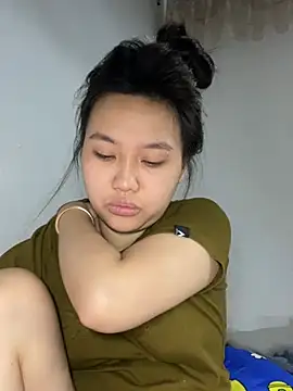 Almira6868 webcam
