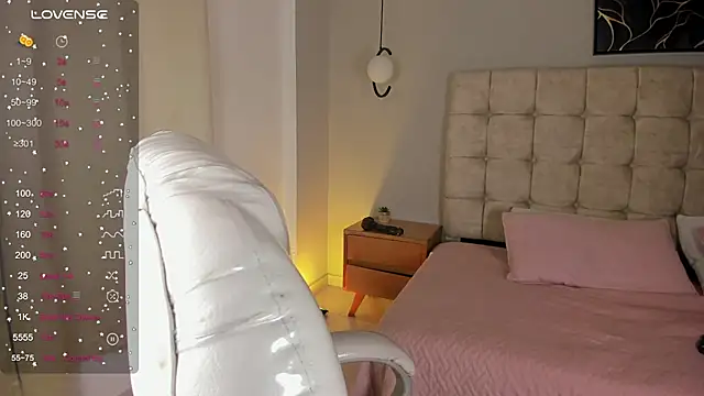Naomy9_ webcam