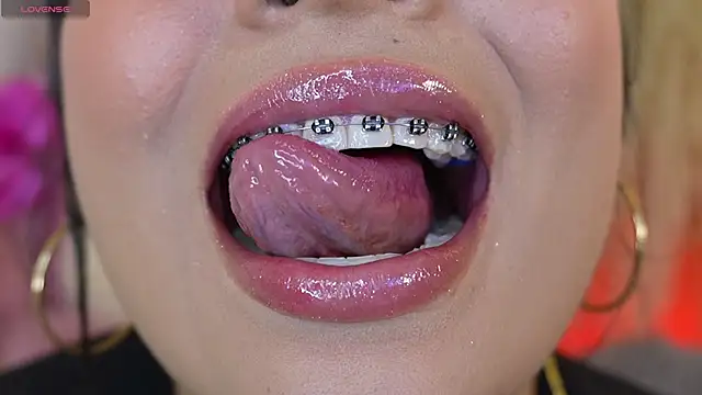 mia_roux1 webcam