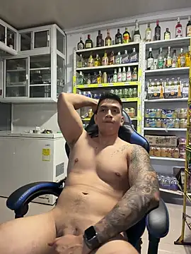 OliverWest04's live cam